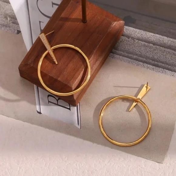 New Luxury 18K Gold Hoop Stud Earrings, NICE EARRINGS, CUTE EARRINGS - Picture 5 of 6